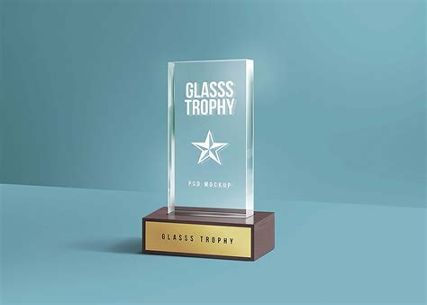 Download Glass Trophy Gift Mockup (PSD)