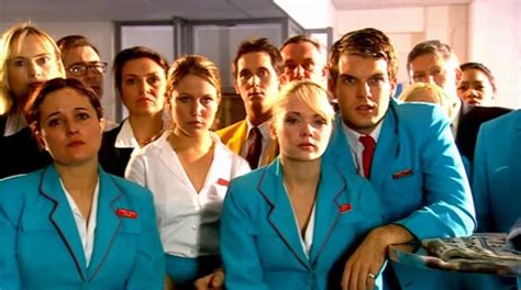 20 лучших фильмов и сериалов про стюардесс: Список рейтинговых кинокартин