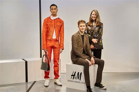 Official profile of stockholm based fashion brand h&m including company profile, designers, collections, editorials, photos, news and more. Stefan Cooke wins the H&M Design Award 2018 | H&M GB