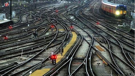Rail Passengers Dissatisfied With Delay Information Bbc News