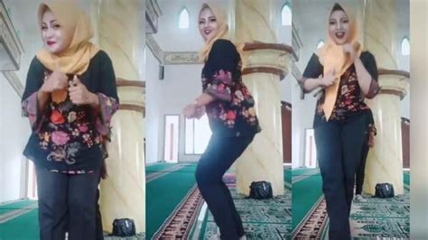 Viral Video 3 Emak Emak Asik Joget Tiktok Goyang Pinggul Di Tempat