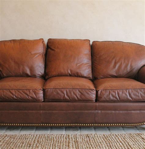 Thomasville Leather Sofa With Nailhead Trim Ebth