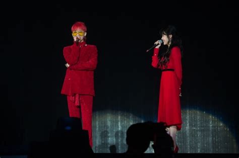 Mit fünf jahren wurde er teil einer kindergruppe, little roora, mit der er 1993 ein weihnachtsalbum veröffentlichte. G-Dragon promete asistir al concierto de IU en diciembre ...