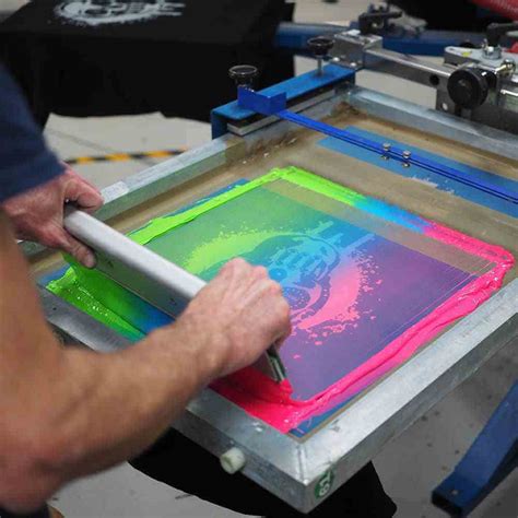 A Complete Guide On Choosing Screen Printing Vs Heat Press 2023 Htvront