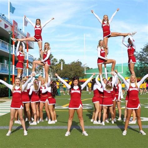 Love This Pyramid Cheer Workouts Cheerleading Cool Cheer Stunts