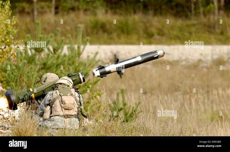 Us Army Soldiers Firing An Fgm 148 Javelin Anti Tank Guided Missile