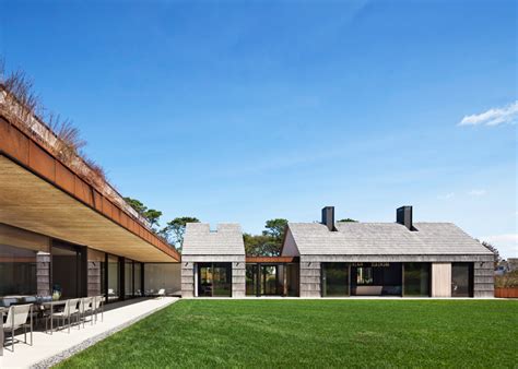 Bates Masi Architects Potato Barn Inspired Luxury Home Blends With