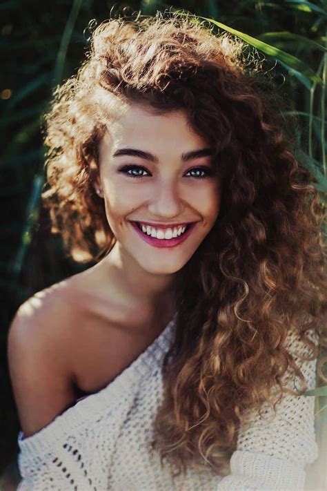 10 Amazing Styling Hacks For Long Thick Curly Hair