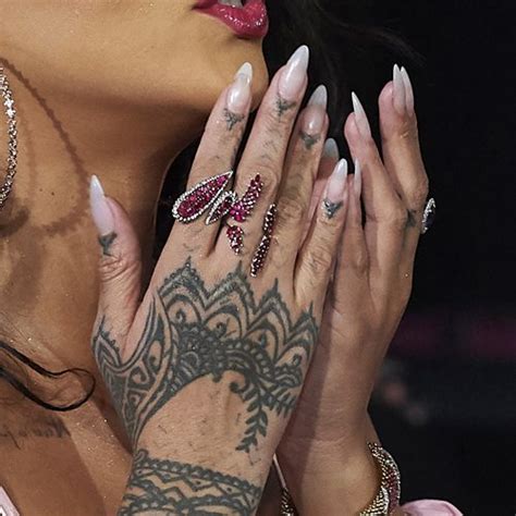 Rihanna Henna Design Back Of Hand Finger Tattoo Steal Her Style