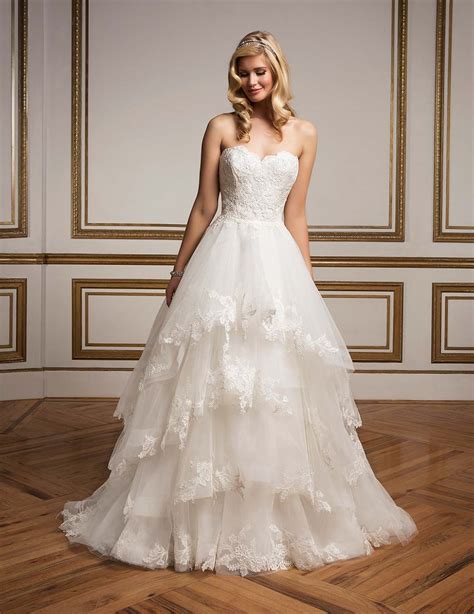 10 Glamorous Tiered Wedding Dresses For Dramatic Girls Plus Size Wedding Dress Reviews