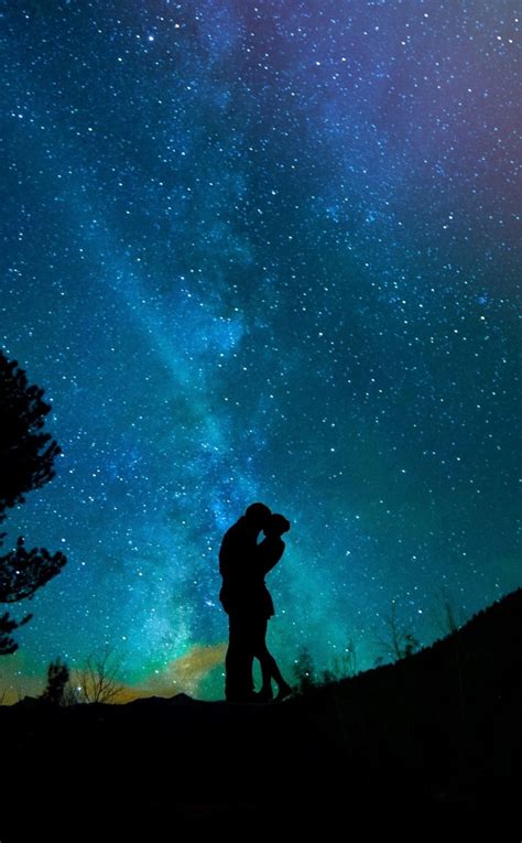 Couple Romantic Night Silhouette Starry Sky 950x1534 Wallpaper
