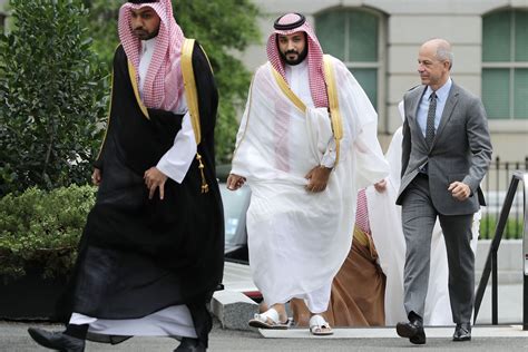 Salman bin abdulaziz al saud is a saudi royal statesman and politician who has been king of saudi arabia, prime minister, custodian of the two holy mosques. Saudi Arabia: King Salman Promotes Son to Be His Successor