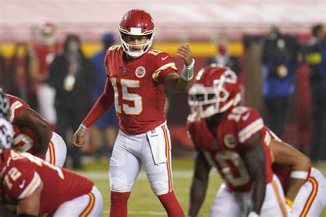 You can find her watching basketball, football and baseball! Chiefs offense shows balance, firepower right out of gate ...