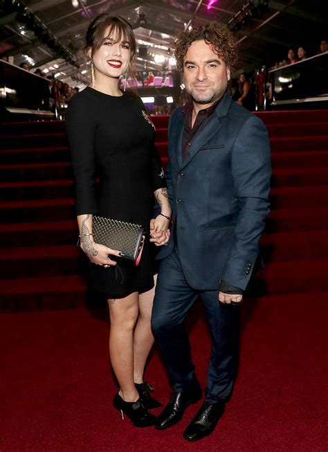 Johnny Galecki And Girlfriend Alaina Meyer Make Red Carpet Debut Big World News