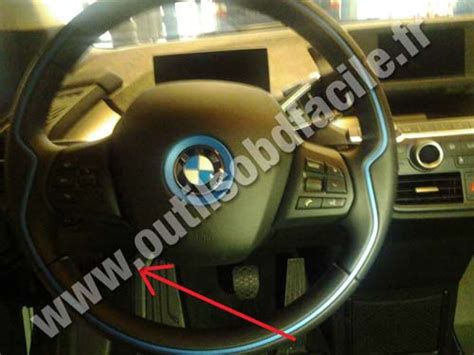 Need some clarification on the two ports. OBD2 connector location in BMW i3 I01 (2013 - ...) - Outils OBD Facile