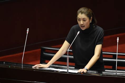 110 70(4921) 下 立法院第110卷第70期 (4921)公報 下 冊 【陪睡說掀波】曾賞邱議瑩一巴掌 許淑華再嗆閉嘴：別逼我開戰 -- 上報 / 焦點