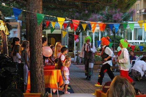 Hotel aparthotel svezia & scandinavia ресторан, бар, автостоянка, 2 бассейна, с джакузи и. Familien Hotel Jesolo Lido 4 Sterne