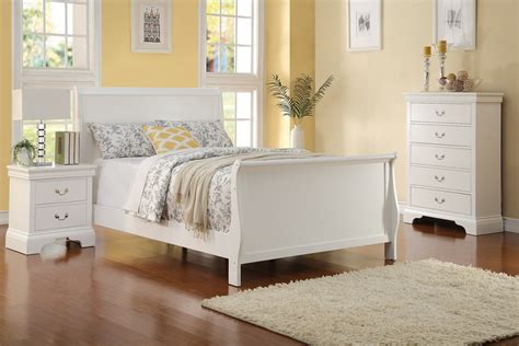 Creative decor for your inspiration | glaminati.com. 3pc Full Size White Louis Philippe Bed.Chest.Night Stand ...