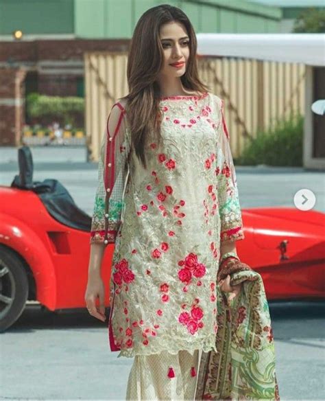 Looking So Beautifulsanajaved Pakistani Dress Design Pakistani