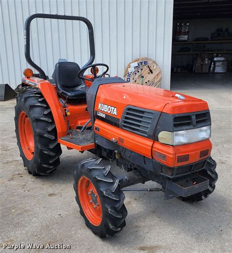 Kubota L3300 Gst Mfwd Tractor In Higginsville Mo Item Jb9023 Sold