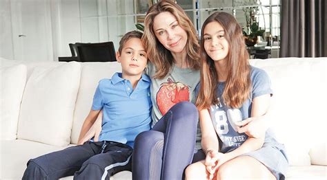 Demet şener'den boşanan i̇brahim kutluay, uzun zamandır ilk kez yüzü gülerken görüntülendi. Demet Şener, İbrahim Kutluay boşandı! Nafakanın detayları belli oldu | Temiz Magazin