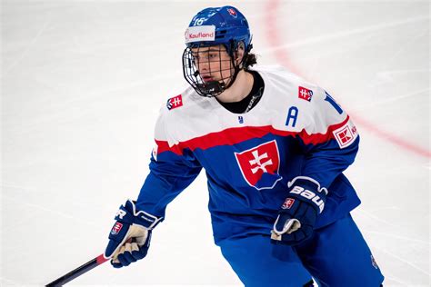 St. Louis Blues sign 2023 first-rounder Dalibor Dvorsky to three-year