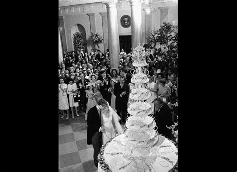 Chelsea clinton marries marc mezvinsky in rhinebeck, new york. In this June 12, 1971 file photo, Then U.S. President ...
