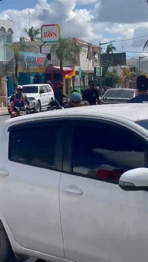 dominican showdown cop vs thot r publicfreakout