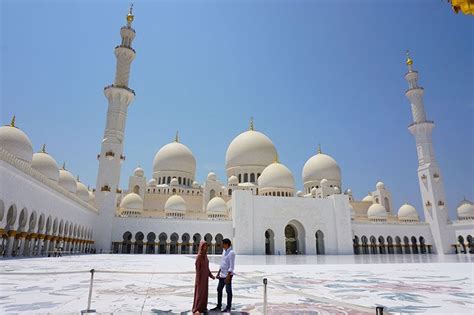 Cómo Visitar La Gran Mezquita De Abu Dhabi Sheikh Zayed