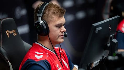some cs go fans think astralis blamef is too passive —but stats prove otherwise dot esports