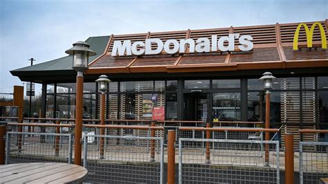 Drink Driver Smashes Into Traffic Cones And Pulls Into McDonald S Drive Thru For Food Mirror