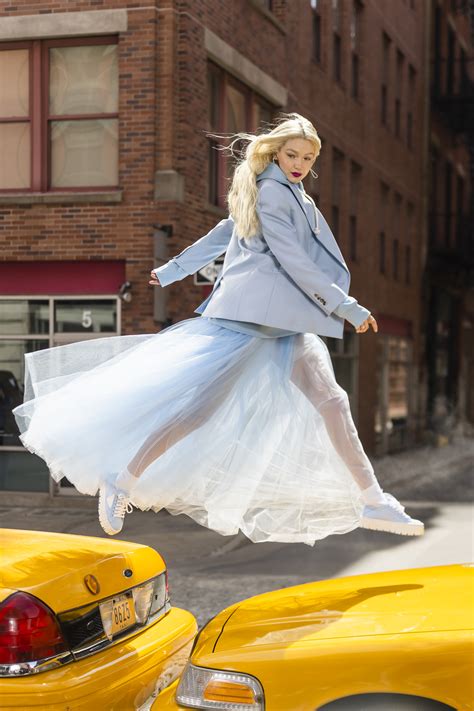 Gigi Hadid Poses On Top Of New York Cab For New Maybelline Advert The Sun
