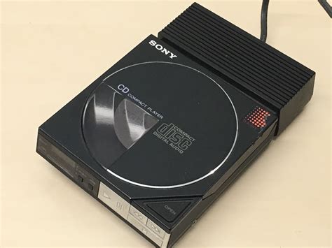 The First Portable Cd D 5 Player Sony D50 Discman 1st World Discman