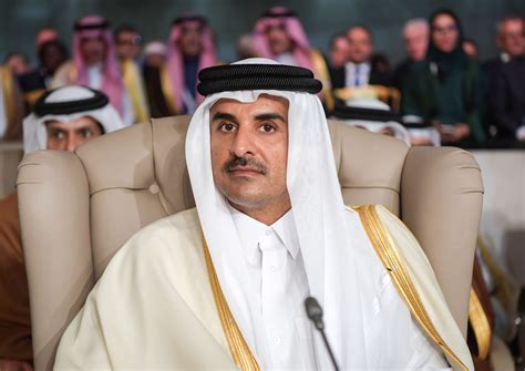 qatari emir sheikh tamim invited to gulf summit amid diplomatic row daily sabah