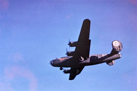 389th Bombardment Group B 24 Liberator Landing At Raf Hethel Search