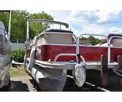 1999 Pontoon Boat