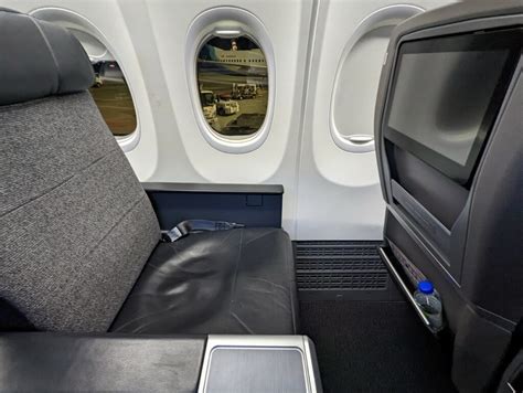 Review Air Canada Business Class 737 Max 8 Frugal Flyer