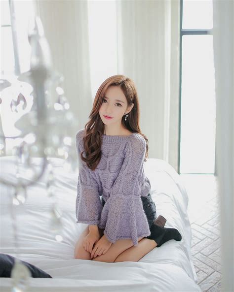 Hzyoung2oga Shared A Photo From Flipboard Hyun Seo Tights Outfit Feminine Beauty Korean Model