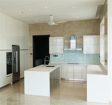 Along with our partners, we have installed new cabinets and beautiful new kitchens for many homeowners in st. 2ezBuilders: Kitchen Renovation | Kitchen Cabinets Singapore
