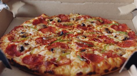 Dominos Handmade Pan Pizza What To Know Before Ordering
