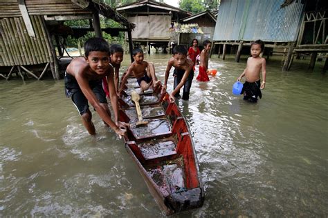 South East Asia Weather Malaysia And Thailand Hit By Worst Floods In