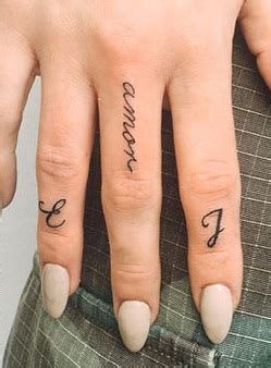 Little mix star jesy nelson has revealed a brand new tattoo on her face! Jesy Nelsons 15 Tattoos & ihre Bedeutung - Promi Tattoos