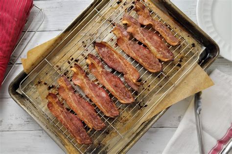 Cold Oven Method Crispy Bacon