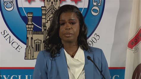 kim foxx announces she won t run for 3rd term as cook county state s attorney chicago news wttw