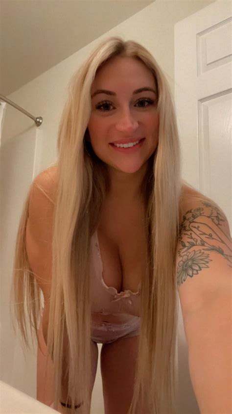 Missouri Teacher Brianna Coppage On Leave After Boss Finds Her Onlyfans Account