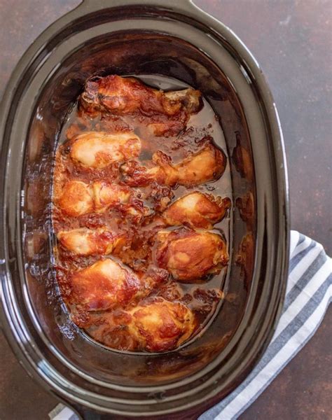 Pour bbq sauce over the chicken and spread evenly to cover chicken completely. 5 Ingredient Slow Cooker Chicken Legs | Recipe | Crockpot ...