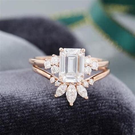 23 Best Emerald Cut Engagement Rings For A Glamorous Look