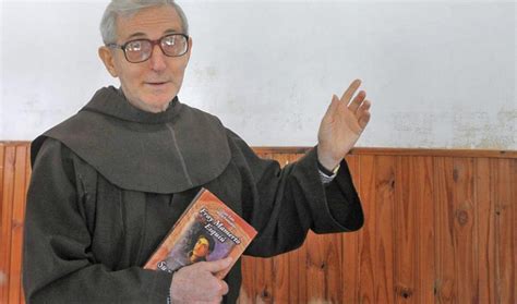 El Padre Zatti Deja Santiago Para Seguir Con Su Misión Franciscana En