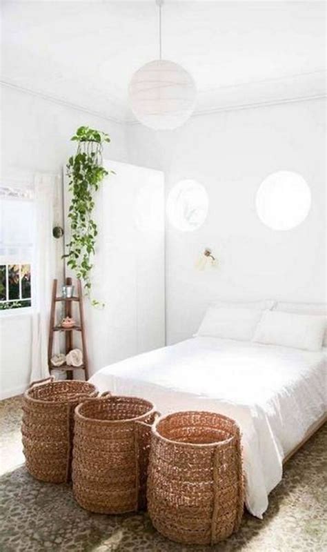 34 Beautiful Small Master Bedroom Design Ideas On A Budget Hmdcrtn