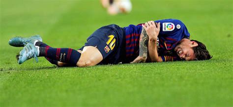 Lionel Messi Injury Barcelona President Reveals Worry After Arm Break Football Sport